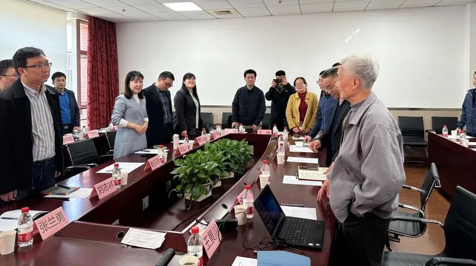 席裕庚教授分享校友往事.jpg 席裕庚教授分享校友往事.jpg