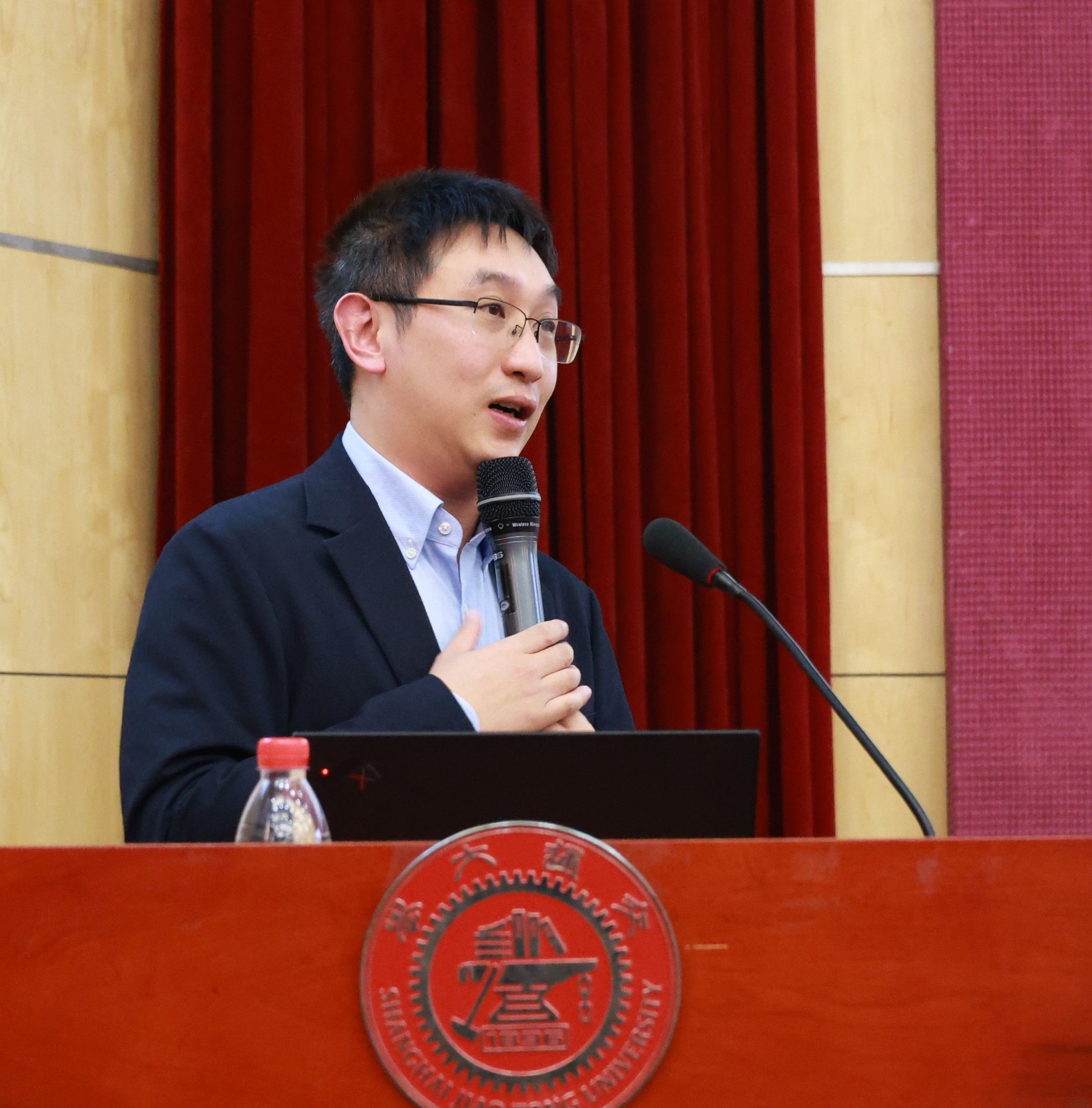 配图14上海交通大学教授黄晓霖.jpg 配图14上海交通大学教授黄晓霖.jpg